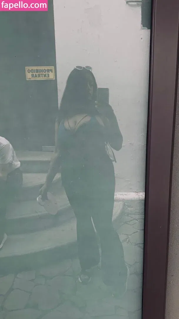 baelib Onlyfans Photo Gallery 