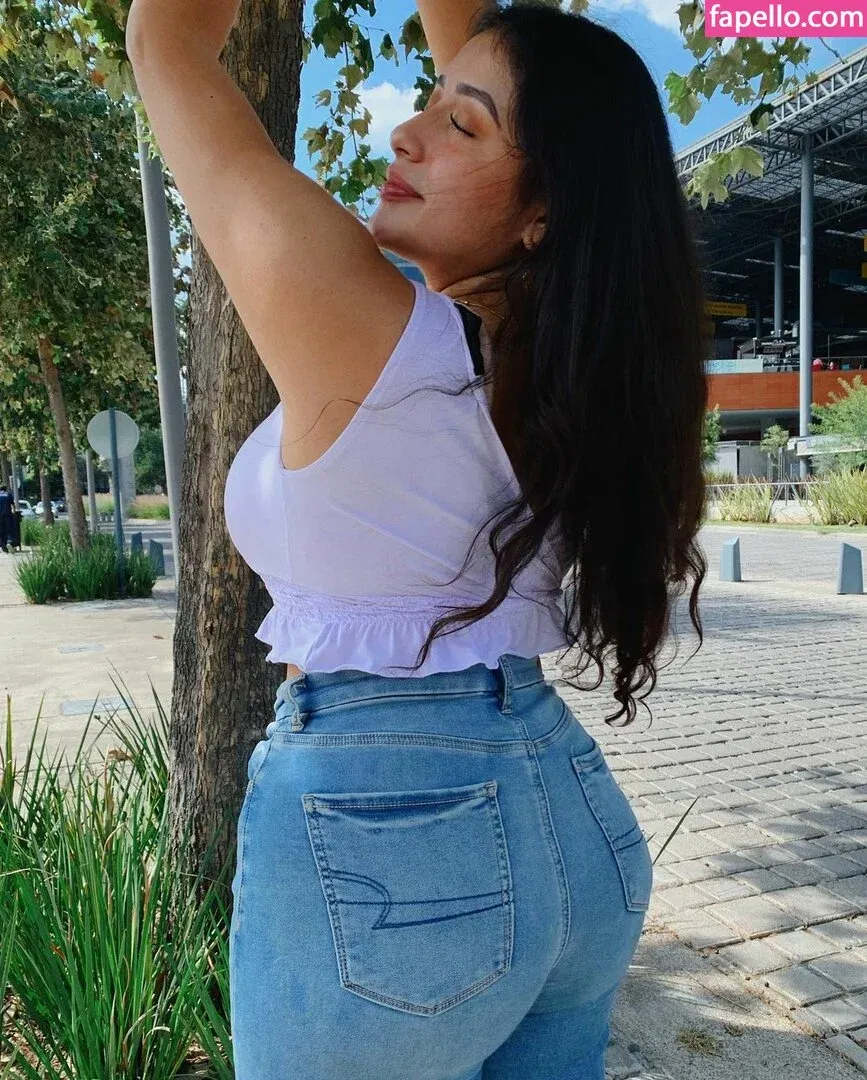 baelib Onlyfans Photo Gallery 