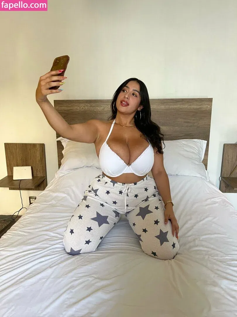 baelib Onlyfans Photo Gallery 