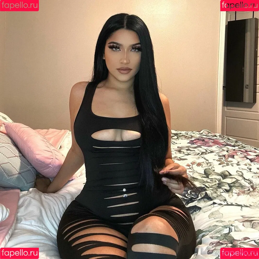 Lorena Rodriguez Onlyfans Photo Gallery 