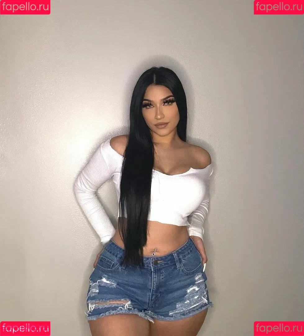 Lorena Rodriguez Onlyfans Photo Gallery 
