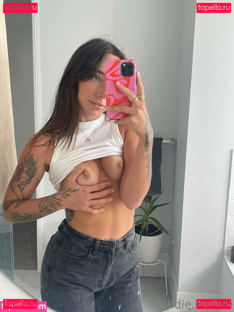 maddieneville Onlyfans Photo Gallery 