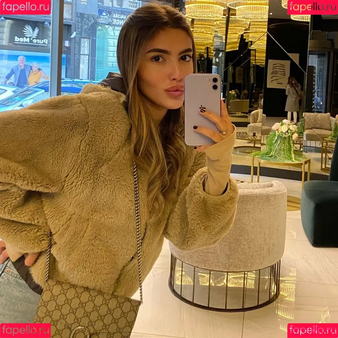 Meshi Malka Onlyfans Photo Gallery 