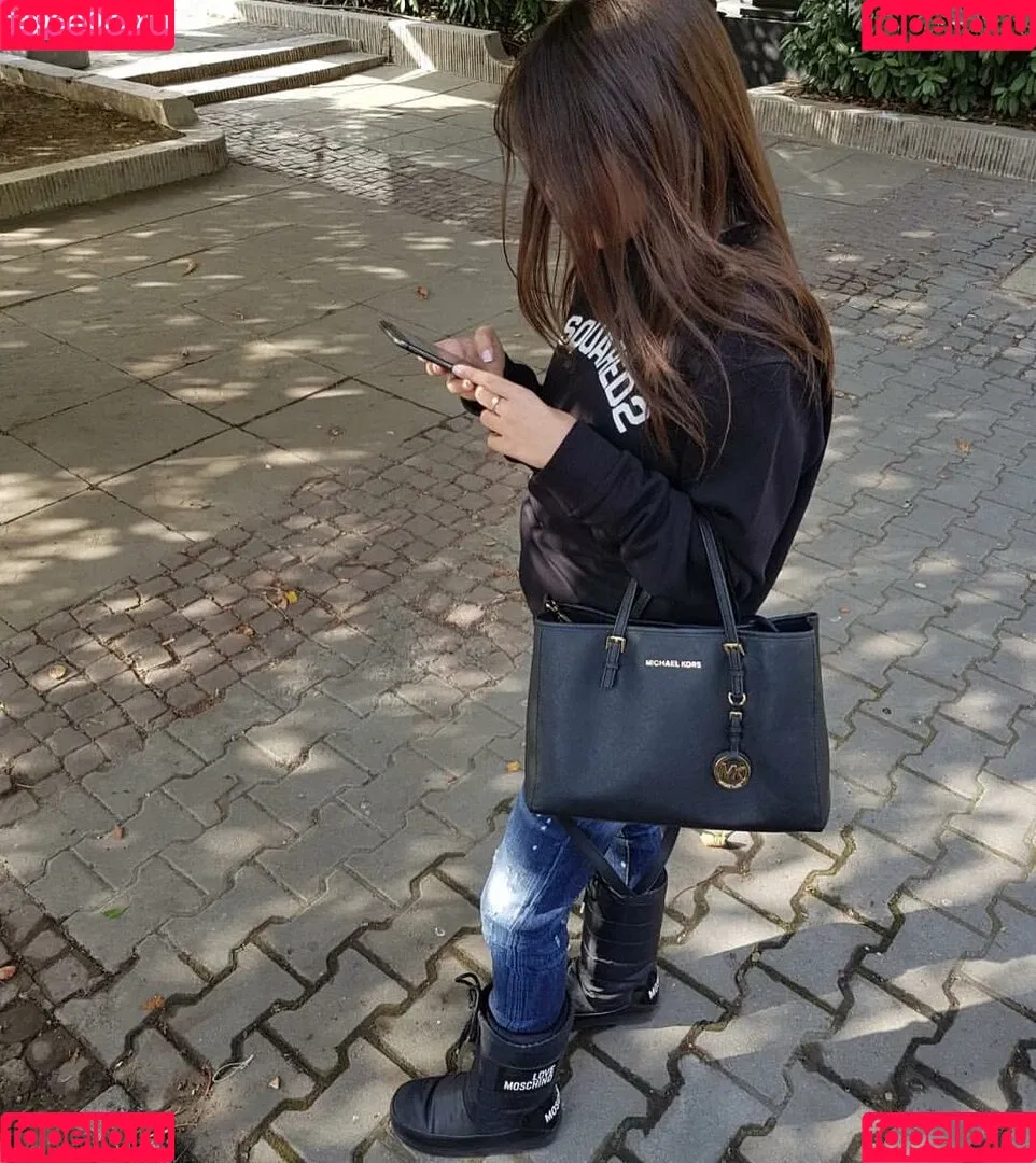Meshi Malka Onlyfans Photo Gallery 