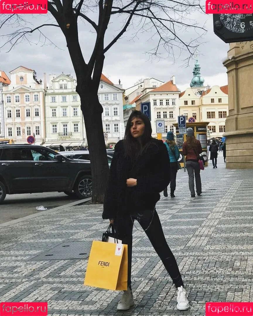 Meshi Malka Onlyfans Photo Gallery 