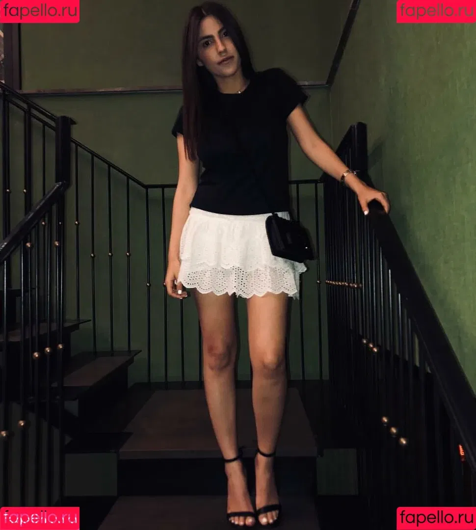 Meshi Malka Onlyfans Photo Gallery 