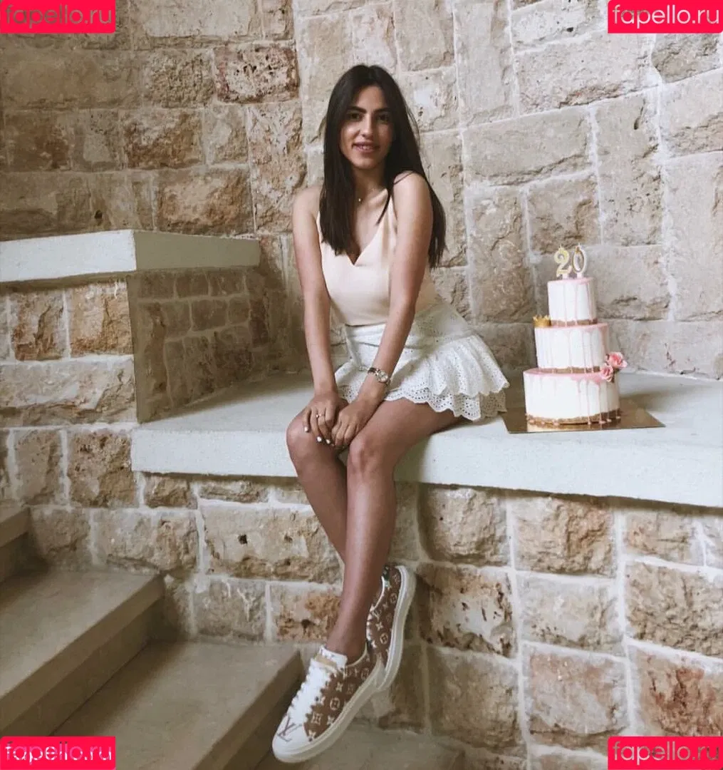 Meshi Malka Onlyfans Photo Gallery 