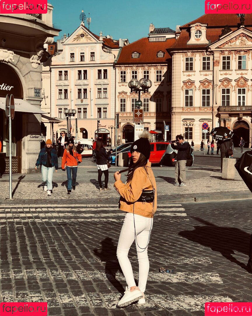 Meshi Malka Onlyfans Photo Gallery 