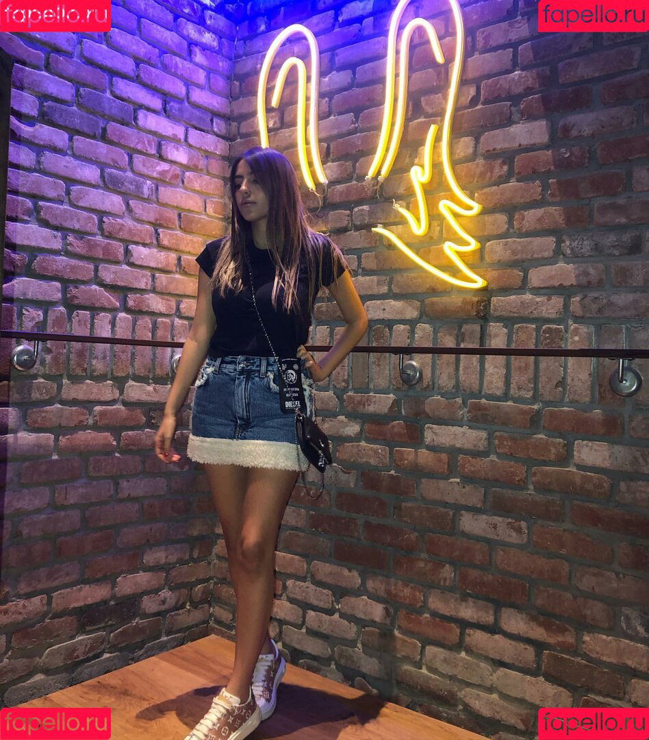 Meshi Malka Onlyfans Photo Gallery 