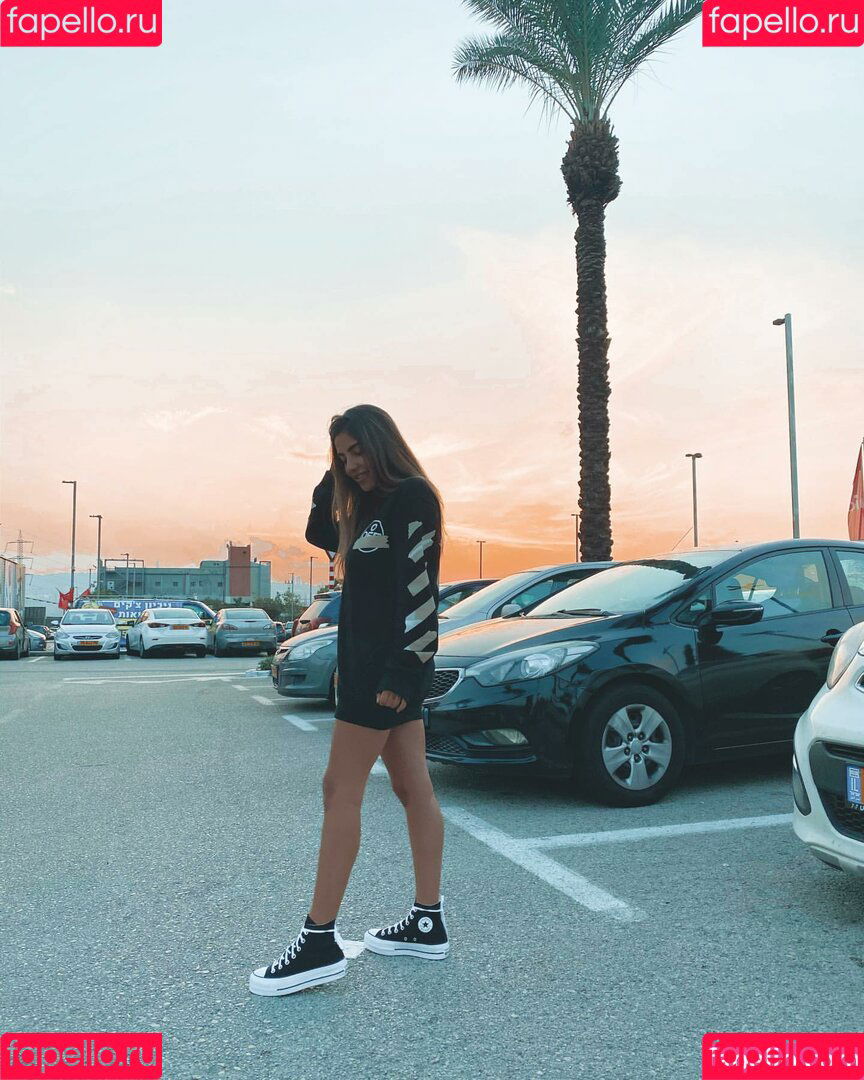 Meshi Malka Onlyfans Photo Gallery 