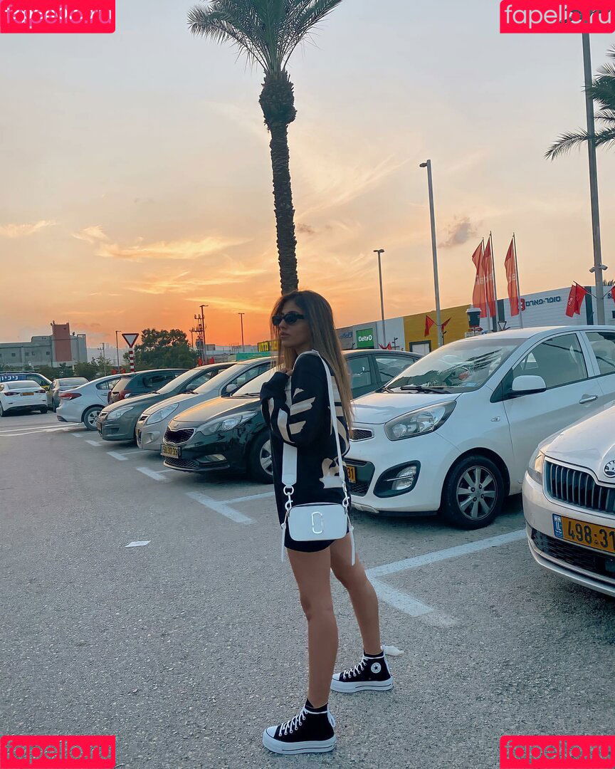 Meshi Malka Onlyfans Photo Gallery 