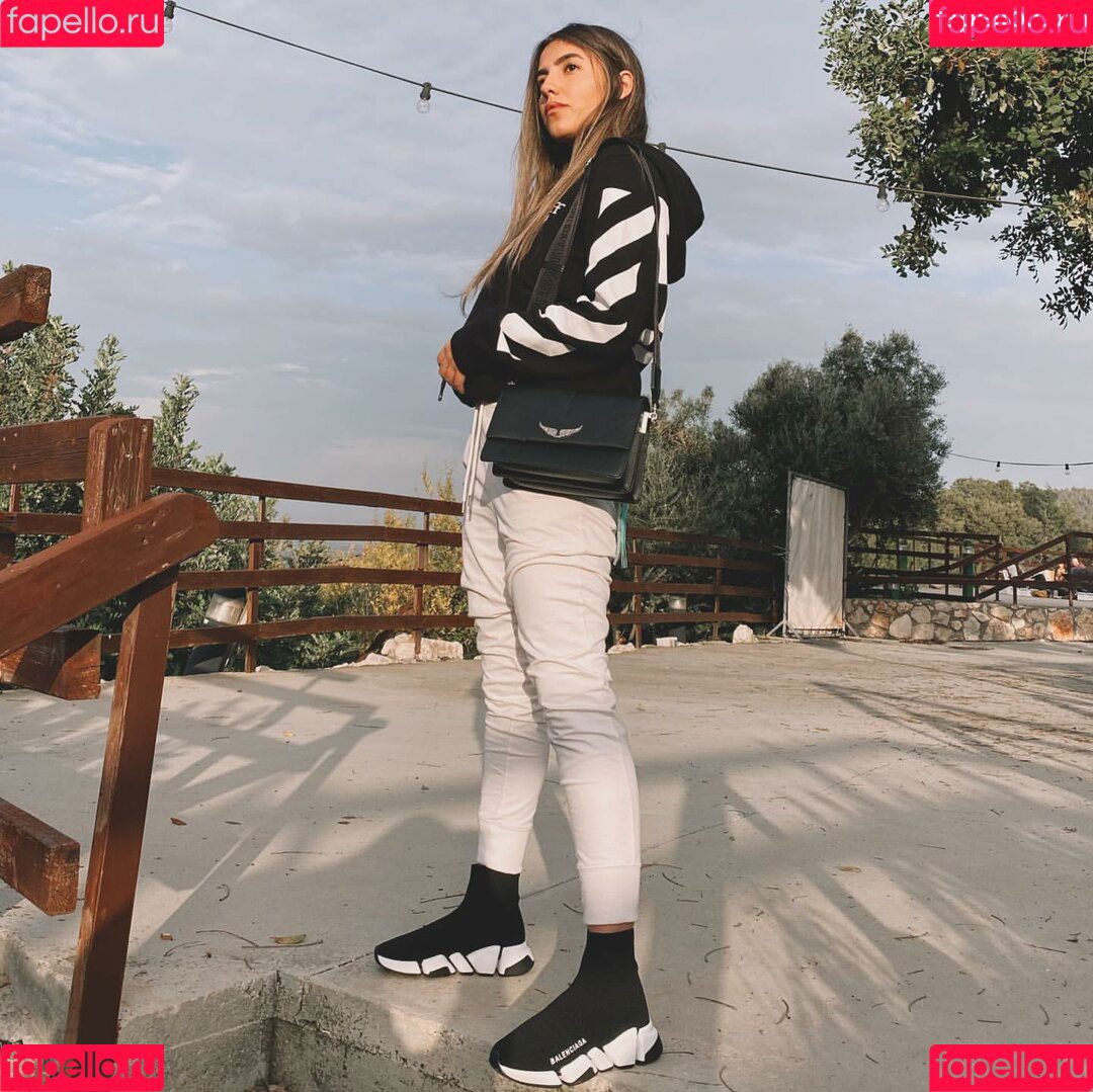 Meshi Malka Onlyfans Photo Gallery 