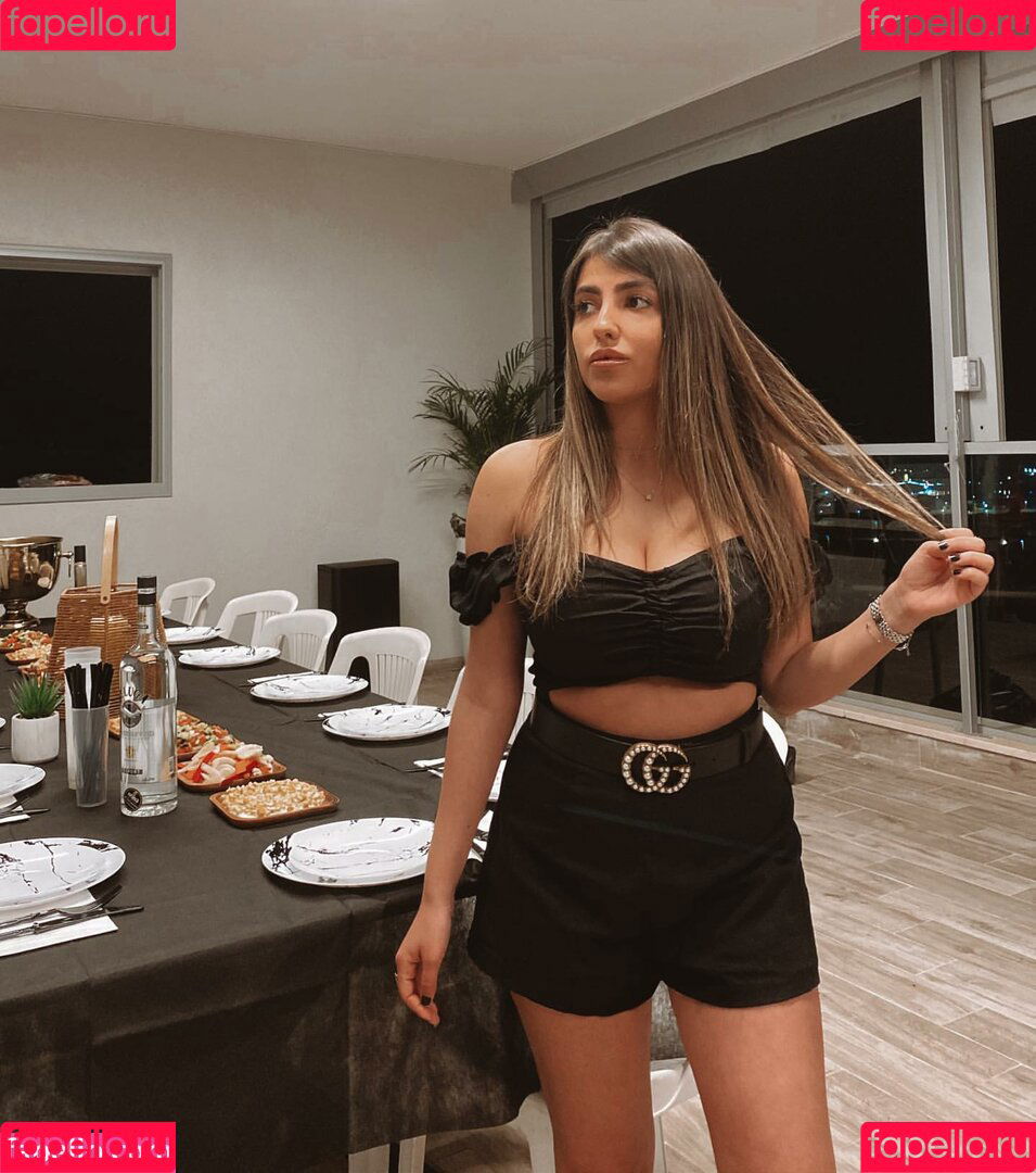 Meshi Malka Onlyfans Photo Gallery 