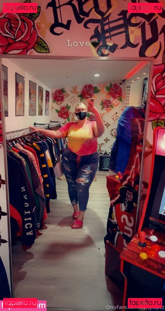 haleylopez Onlyfans Photo Gallery 