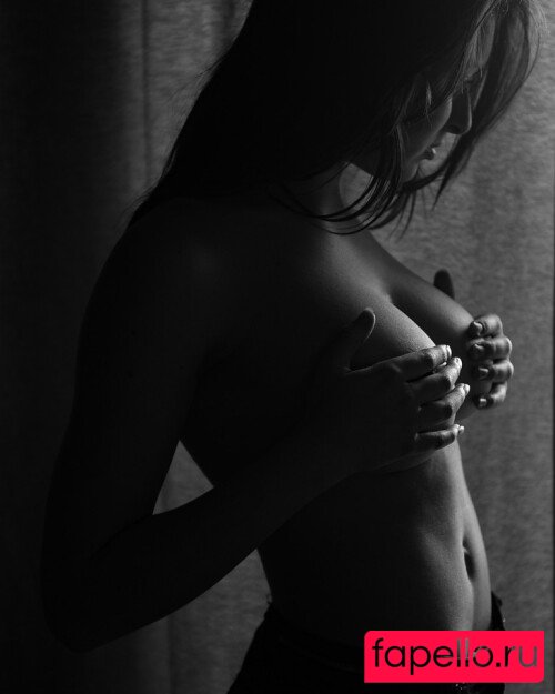 Chloe Bonhaure Nude Onlyfans Photo 43