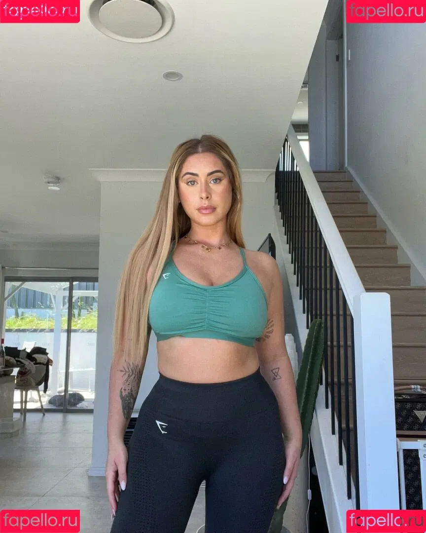 Ariella Nyssa Onlyfans Photo Gallery 
