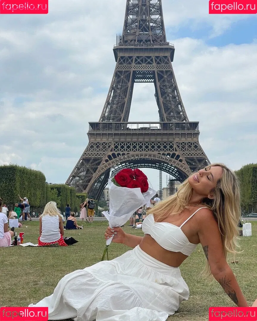 Ariella Nyssa Onlyfans Photo Gallery 
