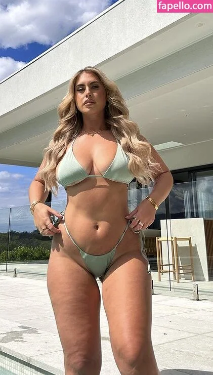 Ariella Nyssa Onlyfans Photo Gallery 