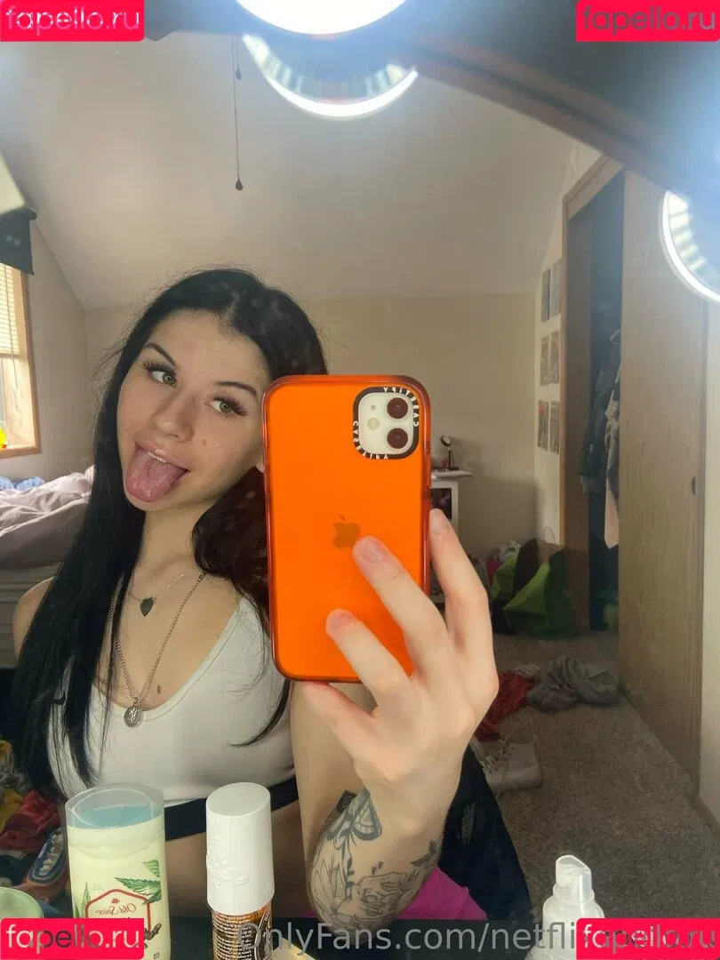 lizzysnyder18 Onlyfans Photo Gallery 