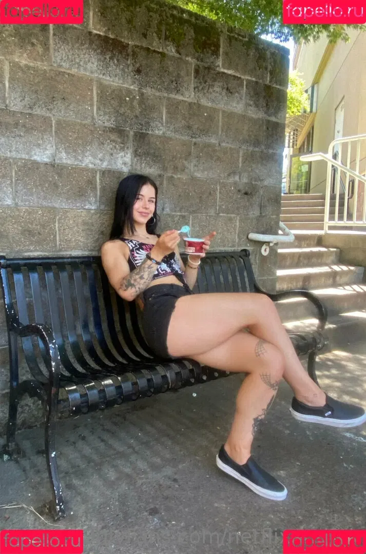 lizzysnyder18 Onlyfans Photo Gallery 