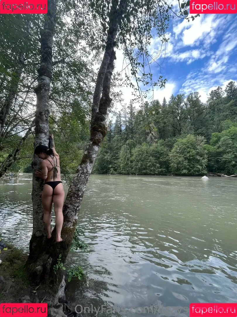 lizzysnyder18 Onlyfans Photo Gallery 