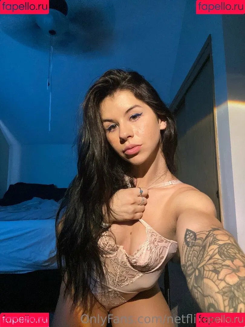 lizzysnyder18 Onlyfans Photo Gallery 