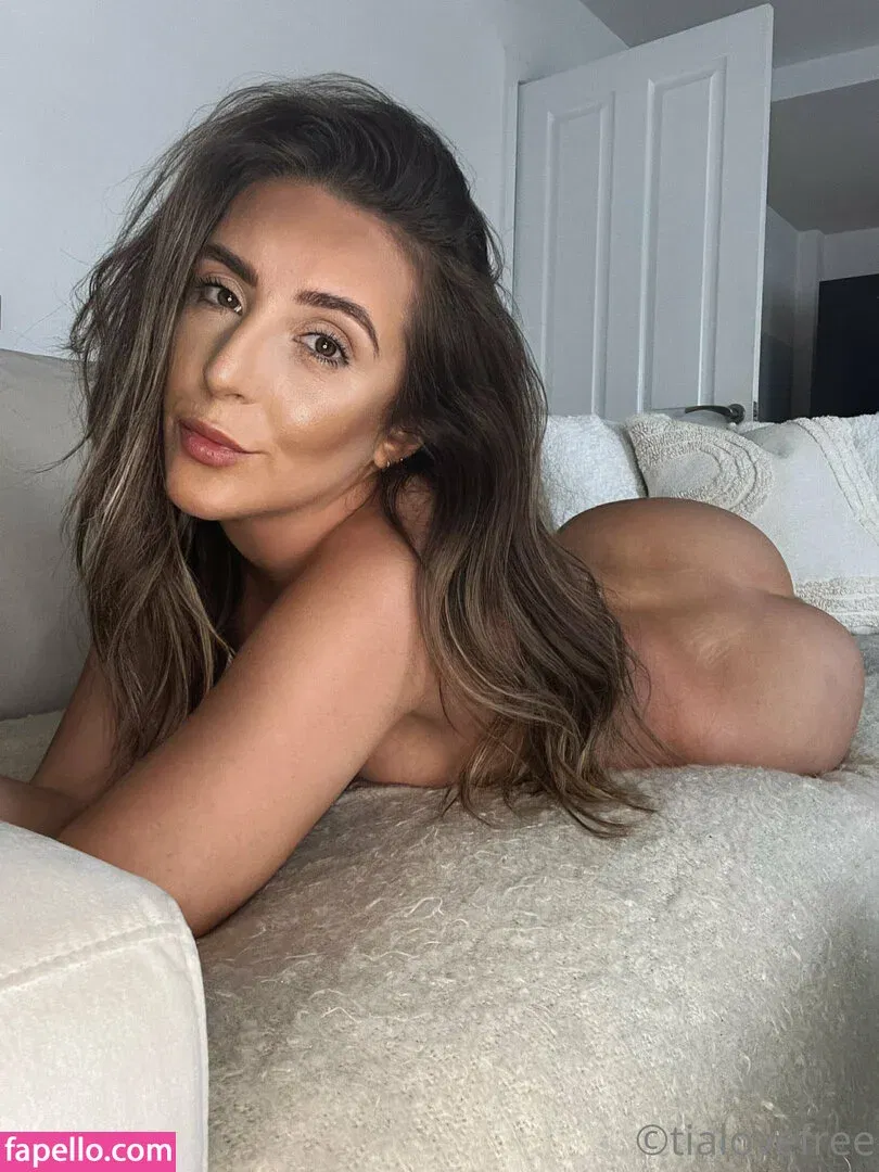 tia_love Onlyfans Photo Gallery 