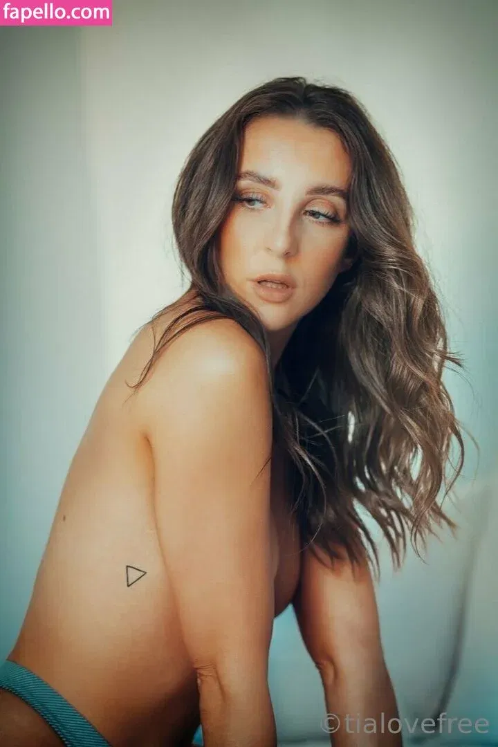 tia_love Onlyfans Photo Gallery 