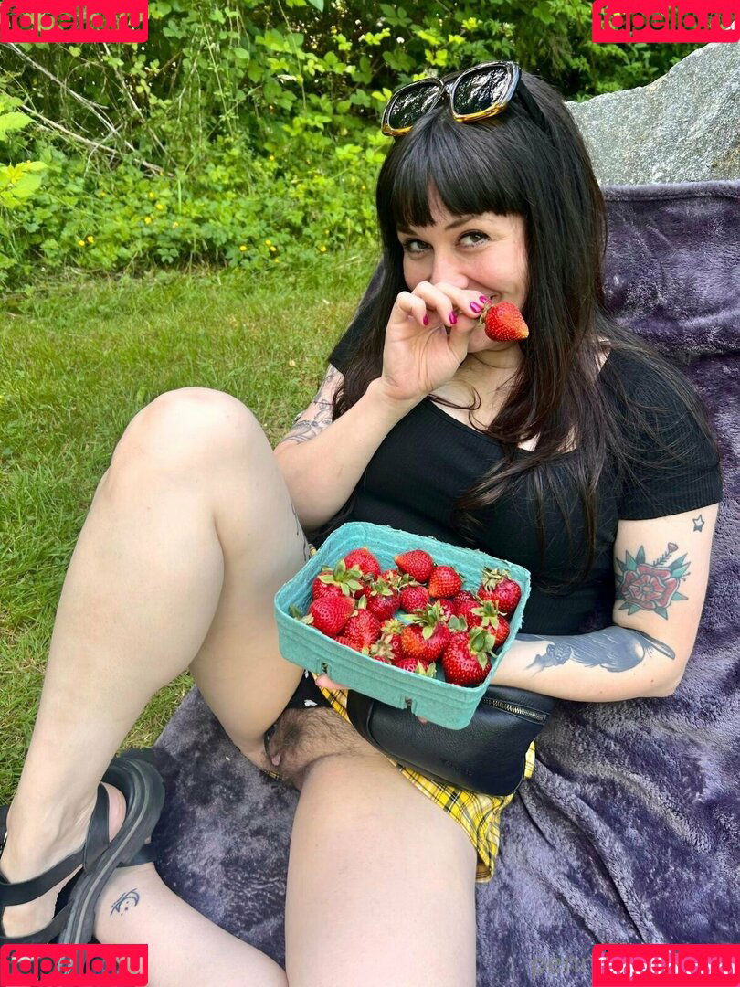 pennyarcadexo Onlyfans Photo Gallery 