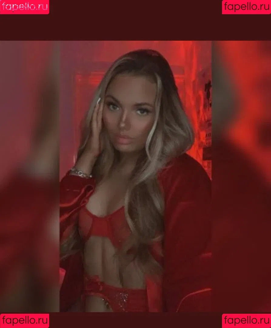 Rosie Applegate Onlyfans Photo Gallery 