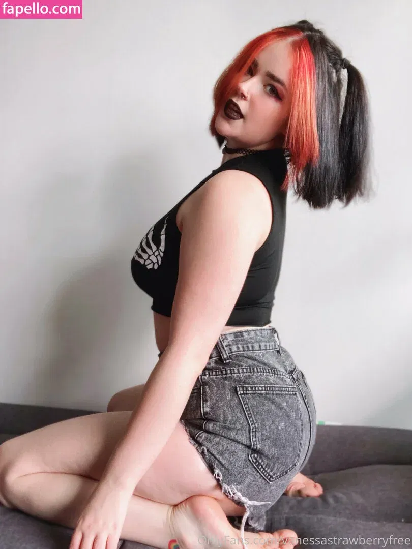 vanessastrawberryfree Onlyfans Photo Gallery 
