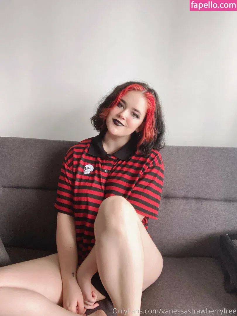 vanessastrawberryfree Onlyfans Photo Gallery 