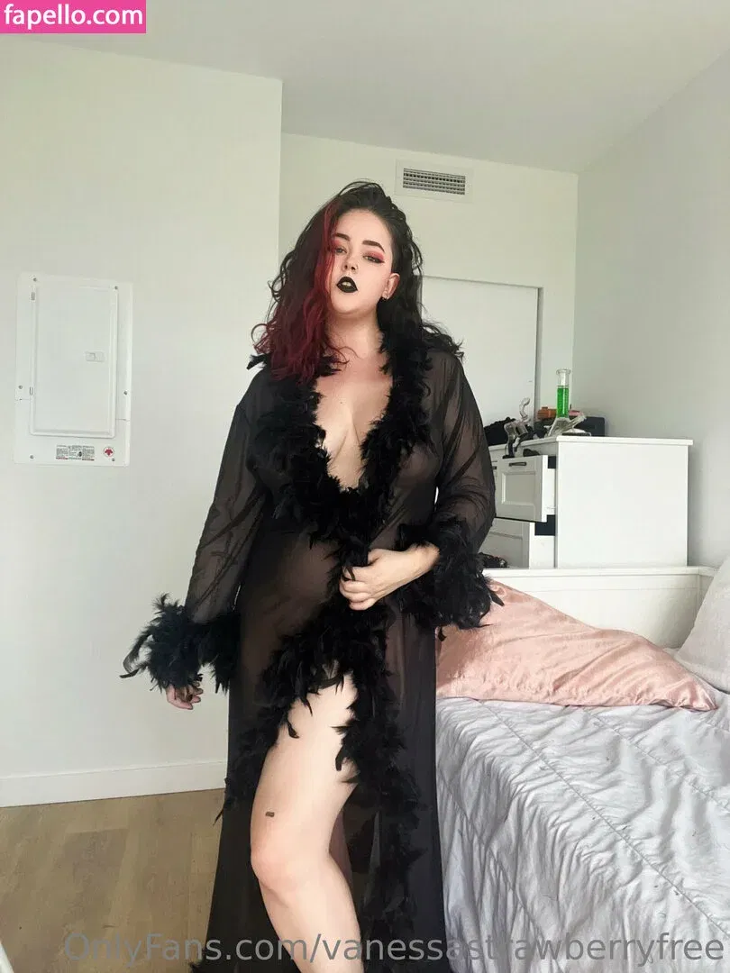 vanessastrawberryfree Onlyfans Photo Gallery 