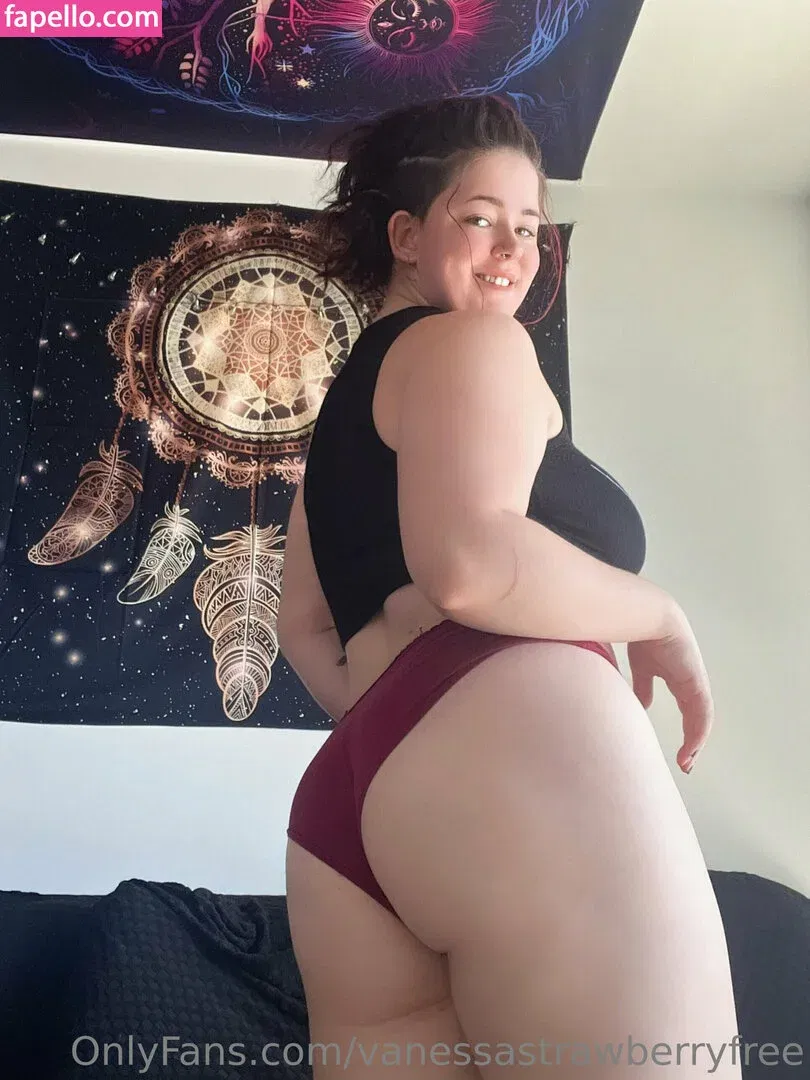 vanessastrawberryfree Onlyfans Photo Gallery 
