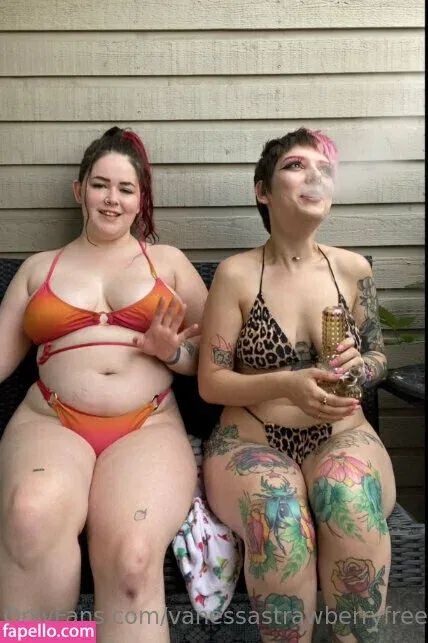 vanessastrawberryfree Onlyfans Photo Gallery 