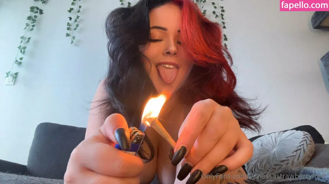 vanessastrawberryfree Onlyfans Photo Gallery 