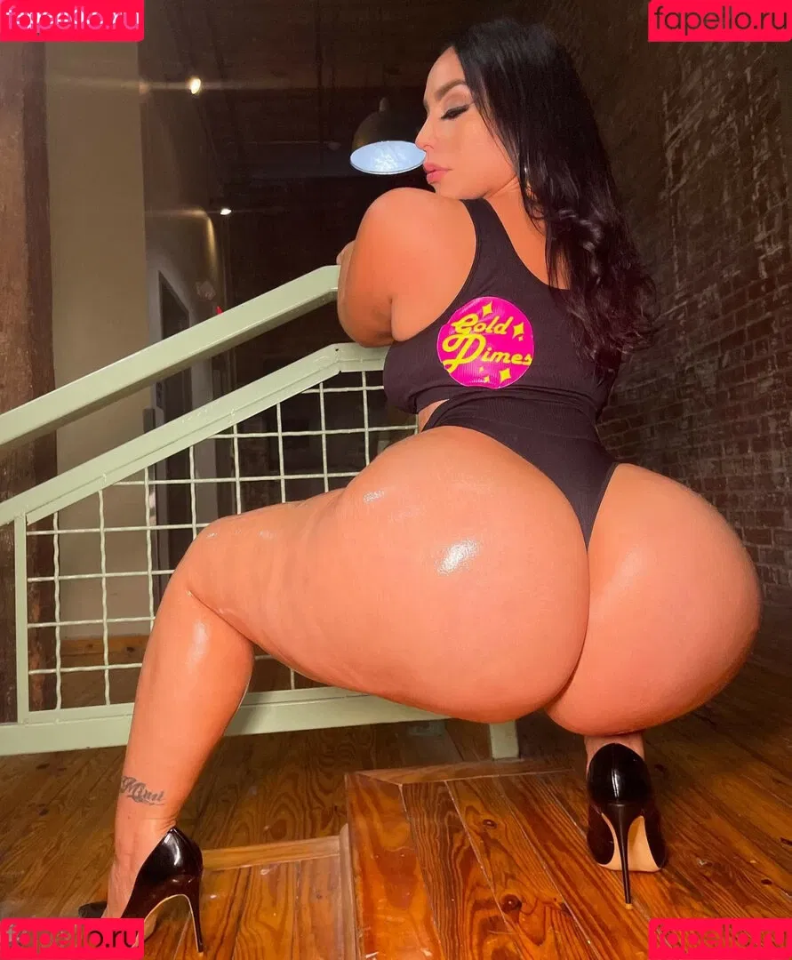 Selene Castle Onlyfans Photo Gallery 