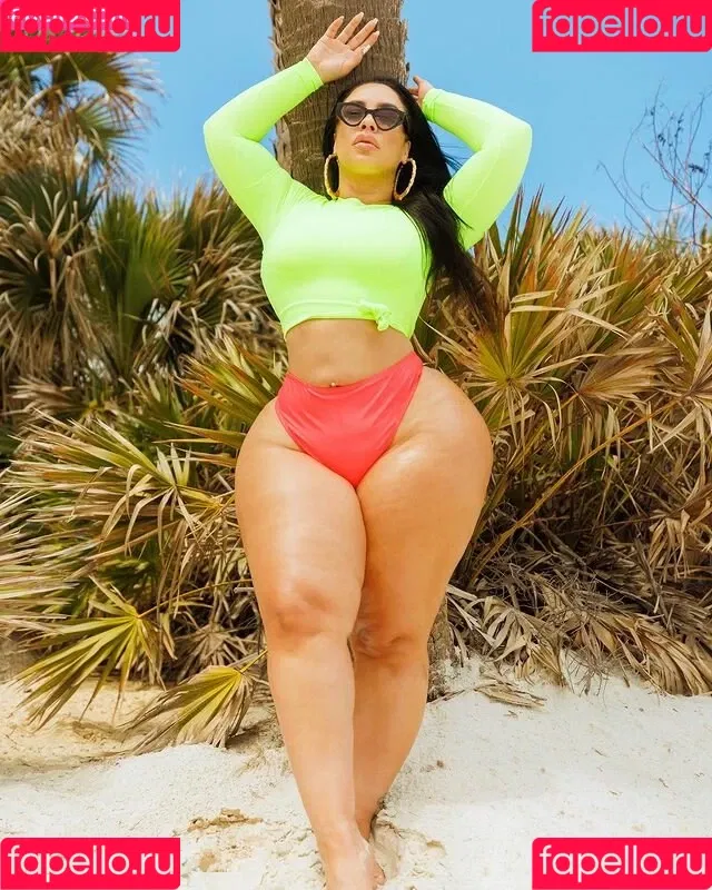 Selene Castle Onlyfans Photo Gallery 