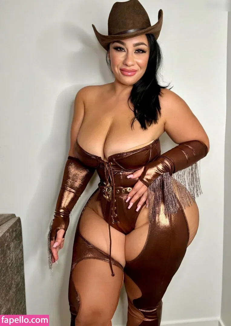 Selene Castle Onlyfans Photo Gallery 