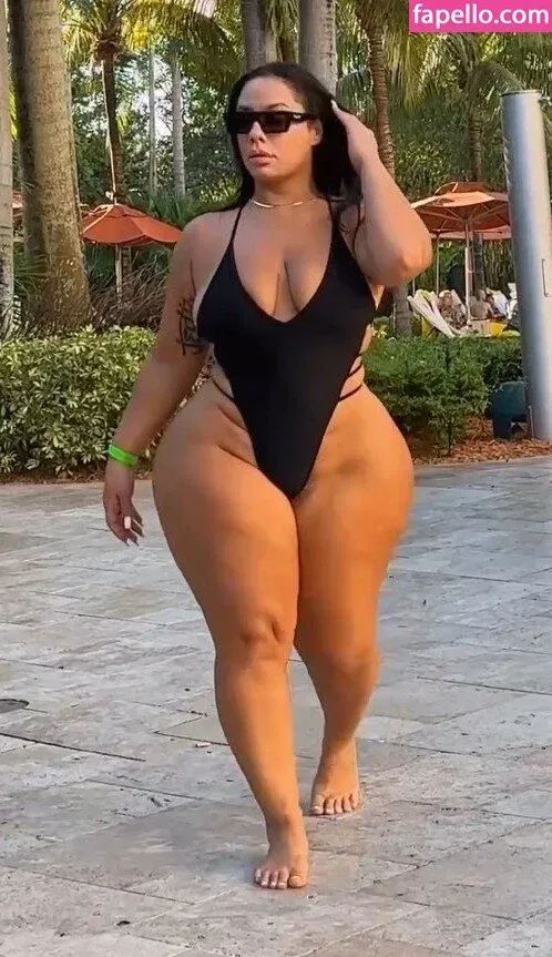 Selene Castle Onlyfans Photo Gallery 