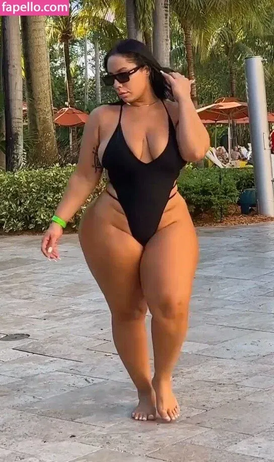 Selene Castle Onlyfans Photo Gallery 