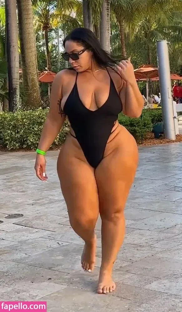 Selene Castle Onlyfans Photo Gallery 