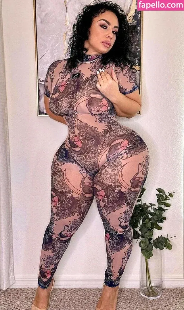 Selene Castle Onlyfans Photo Gallery 