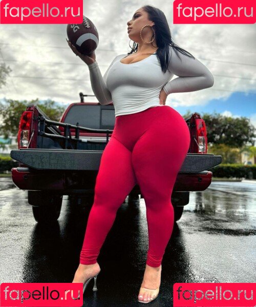 Selene Castle Onlyfans Photo Gallery 