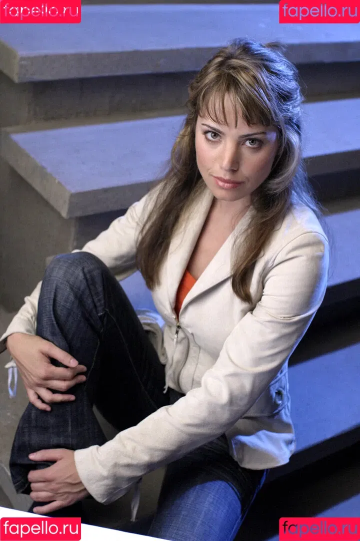 Erica Durance Onlyfans Photo Gallery 
