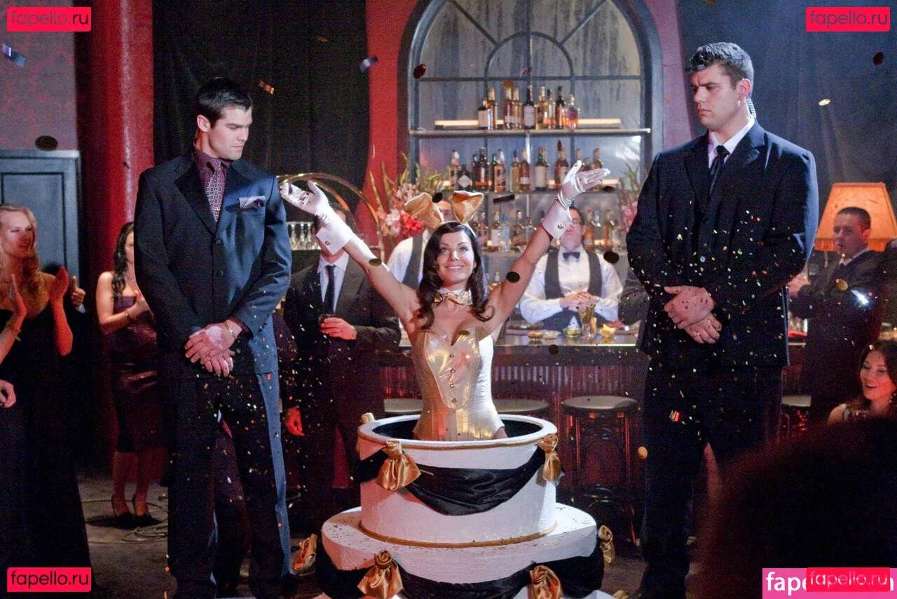 Erica Durance Onlyfans Photo Gallery 