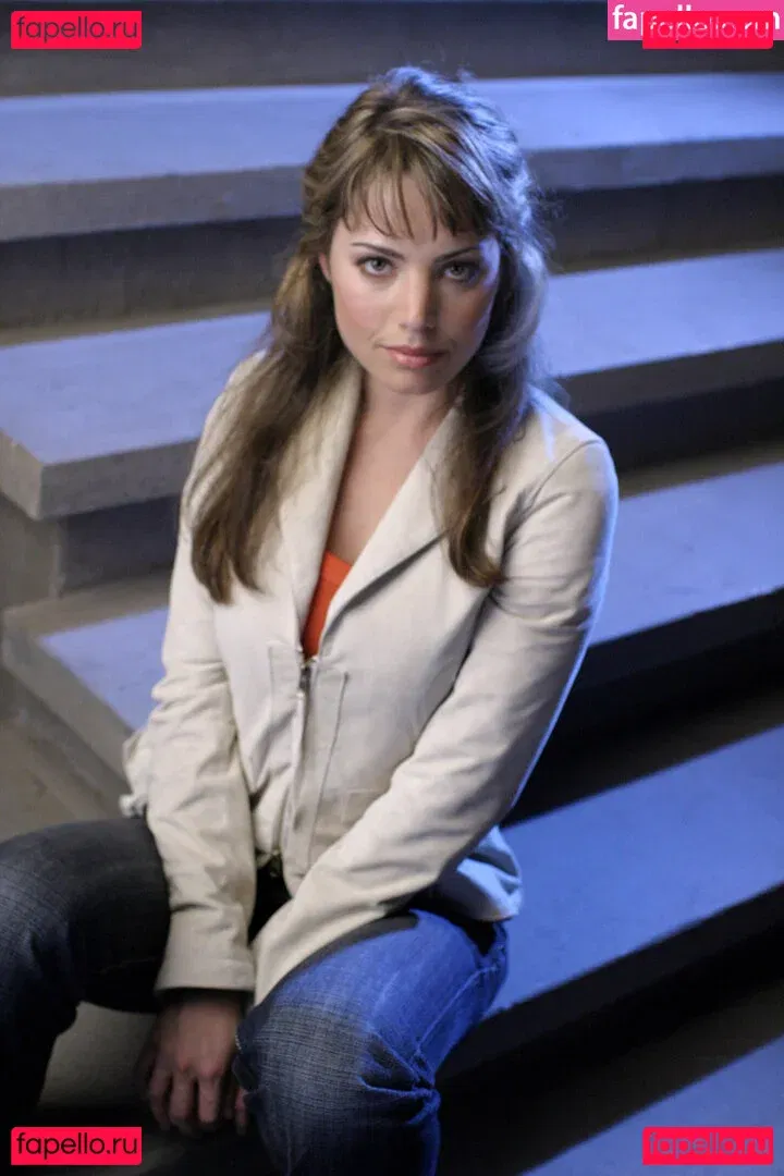 Erica Durance Onlyfans Photo Gallery 