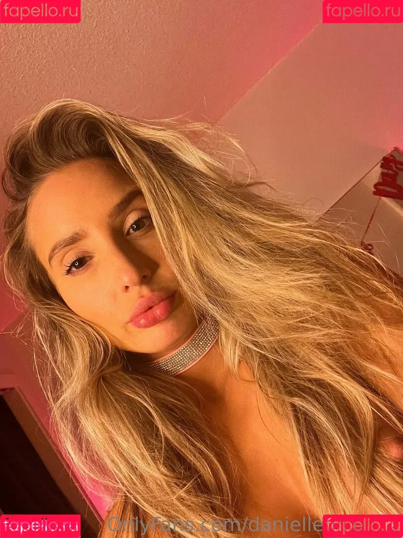 danielledixon22 Onlyfans Photo Gallery 