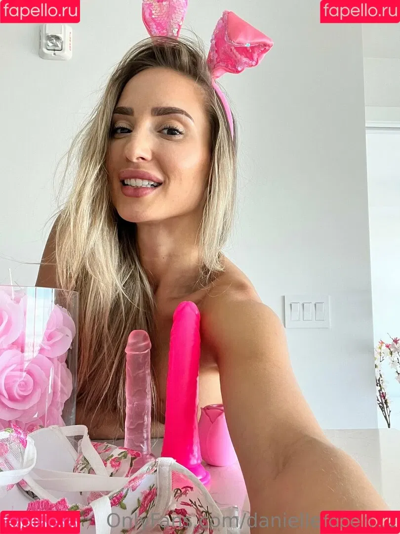 danielledixon22 Onlyfans Photo Gallery 