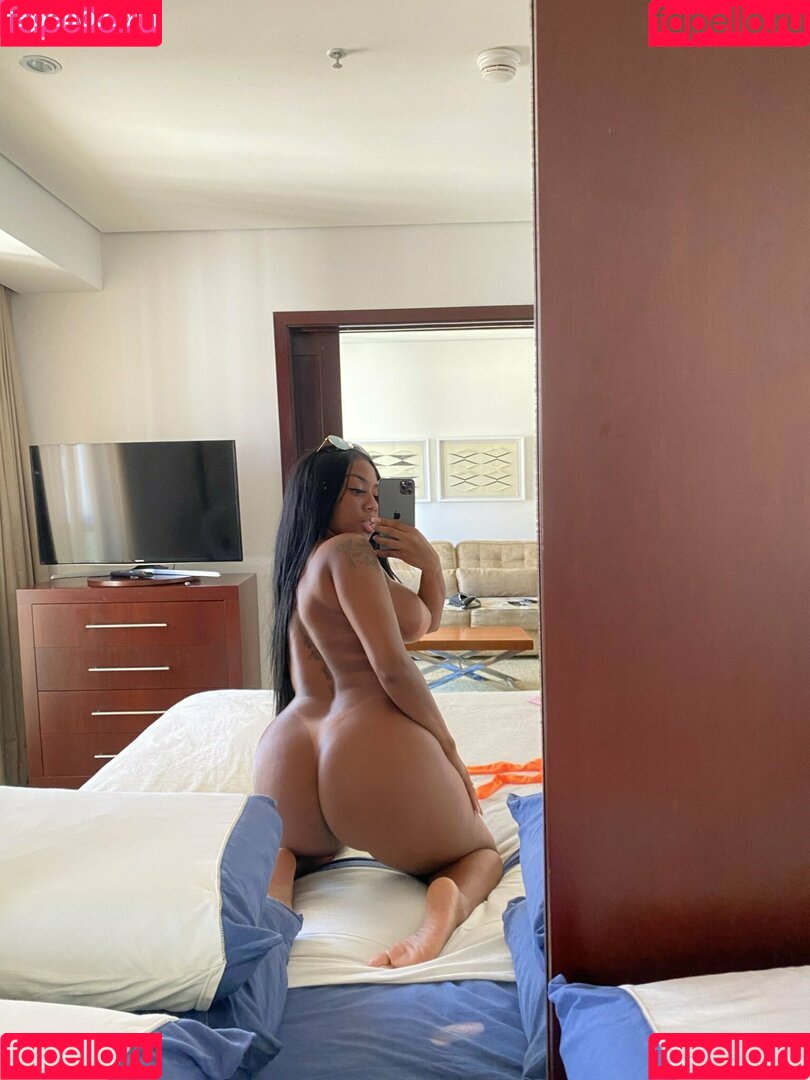 Karoline Coutinho Onlyfans Photo Gallery 